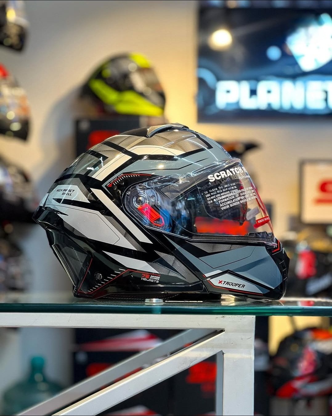 Studds Trooper D2 Flip-Up